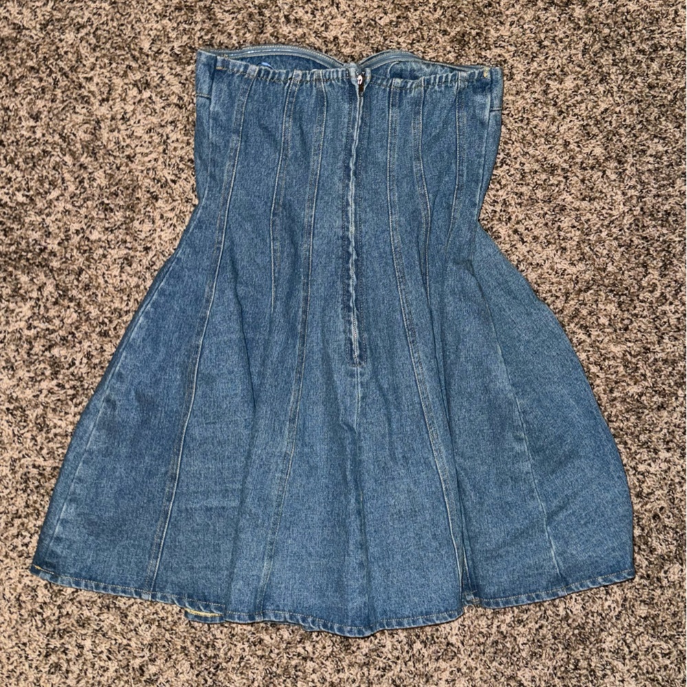 Punchy Blonde strapless denim dress - Picture 3 of 4